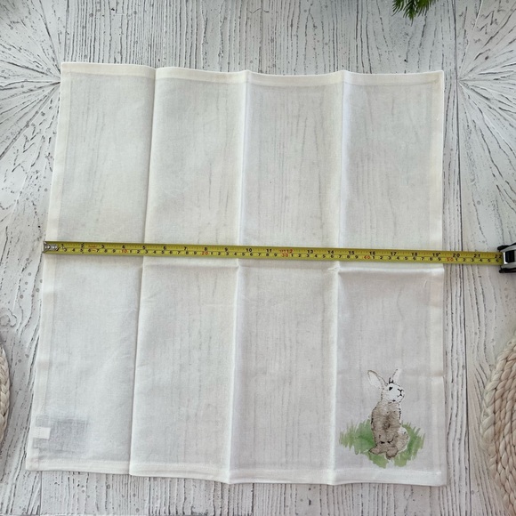 Pottery Barn - Hilltop Garden Bunny Napkins (2 Sets of Four) - Picture 8 of 8